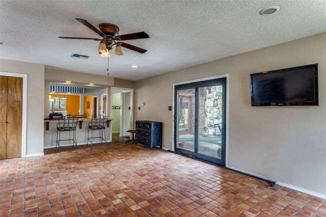 408 Pecan Court, Alvarado, TX 76009