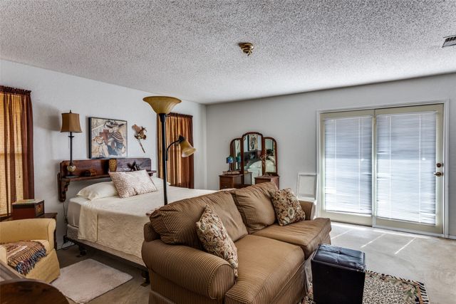 408 Pecan Court, Alvarado, TX 76009