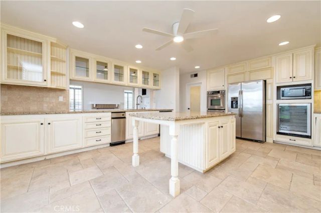 22201 Wayside, Mission Viejo, CA 92692