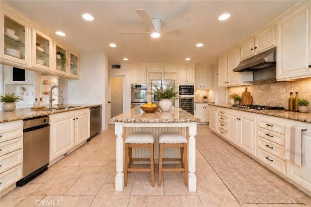 22201 Wayside, Mission Viejo, CA 92692