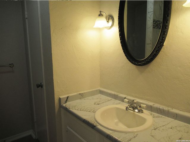 12715 El Marro, San Antonio, TX 78233