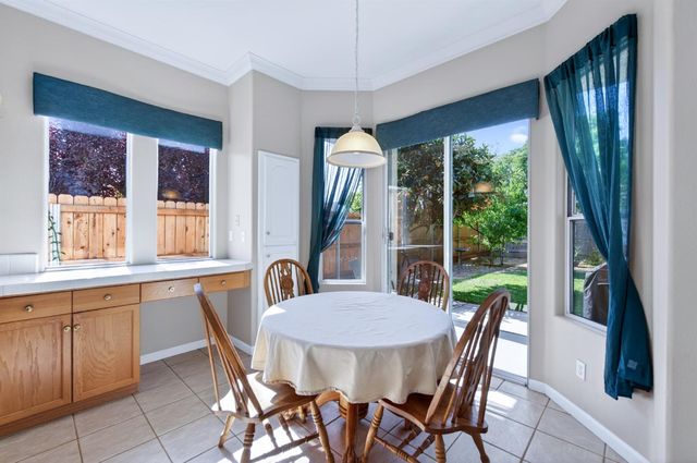 2644 Bellaire Avenue, Clovis, CA 93611
