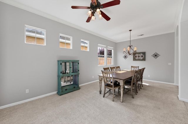 2644 Bellaire Avenue, Clovis, CA 93611