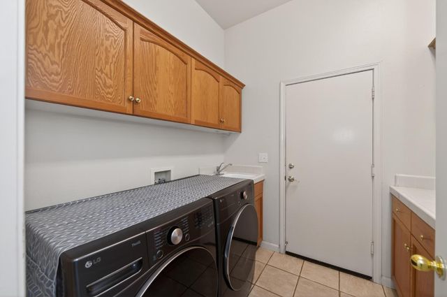 2644 Bellaire Avenue, Clovis, CA 93611
