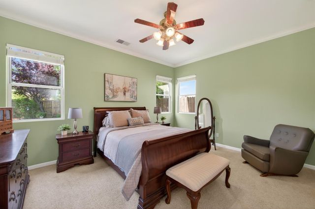 2644 Bellaire Avenue, Clovis, CA 93611