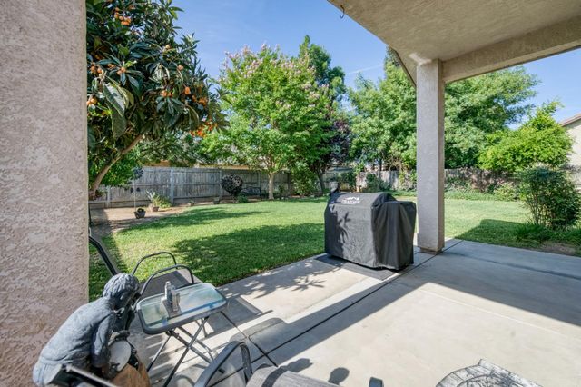 2644 Bellaire Avenue, Clovis, CA 93611