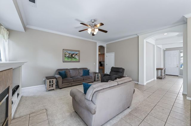 2644 Bellaire Avenue, Clovis, CA 93611