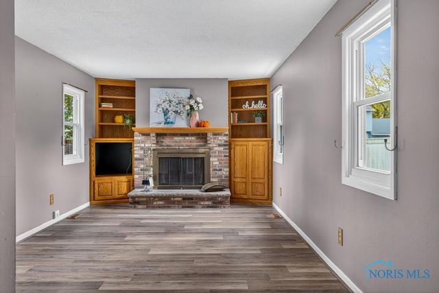 2155 Bishopsgate Drive, Toledo, OH 43614