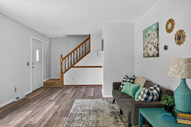 2155 Bishopsgate Drive, Toledo, OH 43614