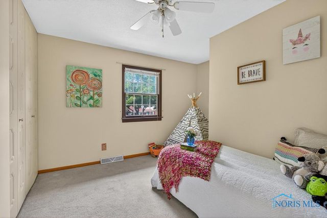 2155 Bishopsgate Drive, Toledo, OH 43614