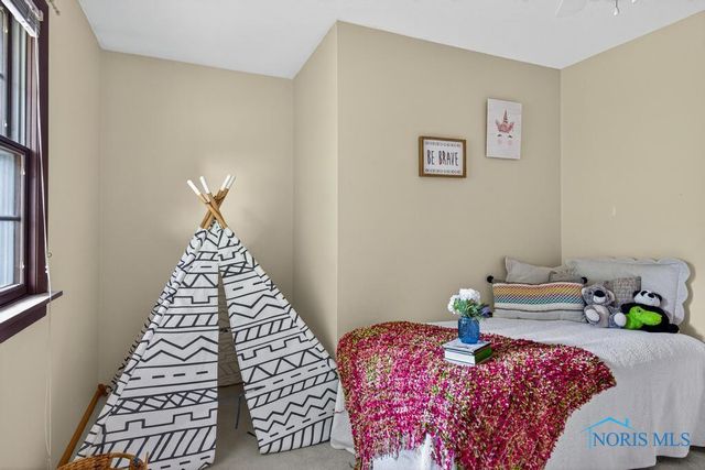 2155 Bishopsgate Drive, Toledo, OH 43614