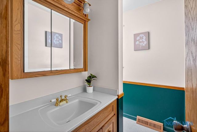 2155 Bishopsgate Drive, Toledo, OH 43614