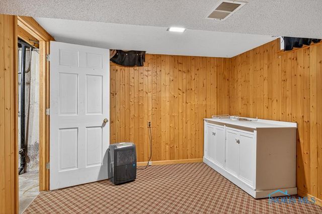 2155 Bishopsgate Drive, Toledo, OH 43614