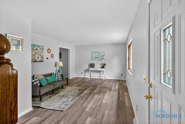 2155 Bishopsgate Drive, Toledo, OH 43614