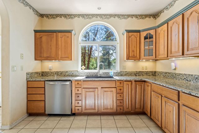 2600 Draper Valley Road, Selma, OR 97538