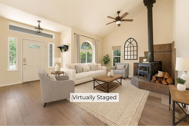 2600 Draper Valley Road, Selma, OR 97538