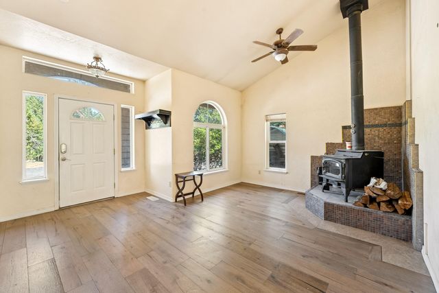 2600 Draper Valley Road, Selma, OR 97538