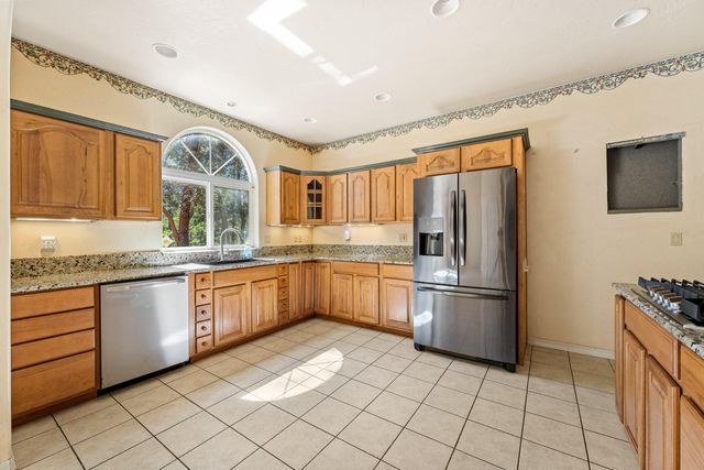 2600 Draper Valley Road, Selma, OR 97538