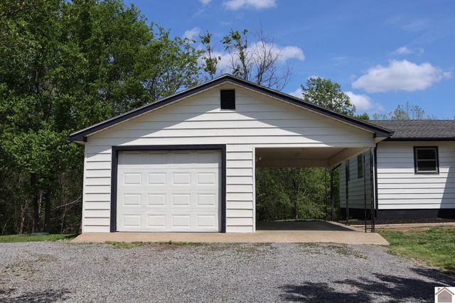 3375 Olive creek road, Benton, KY 42025