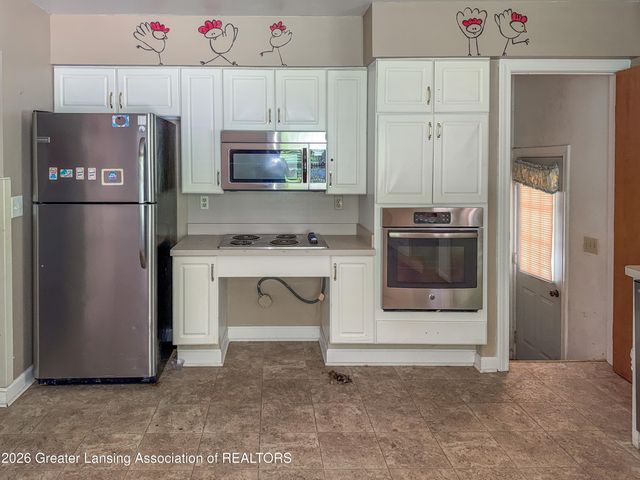2608 Clifton Avenue, Lansing, MI 48910