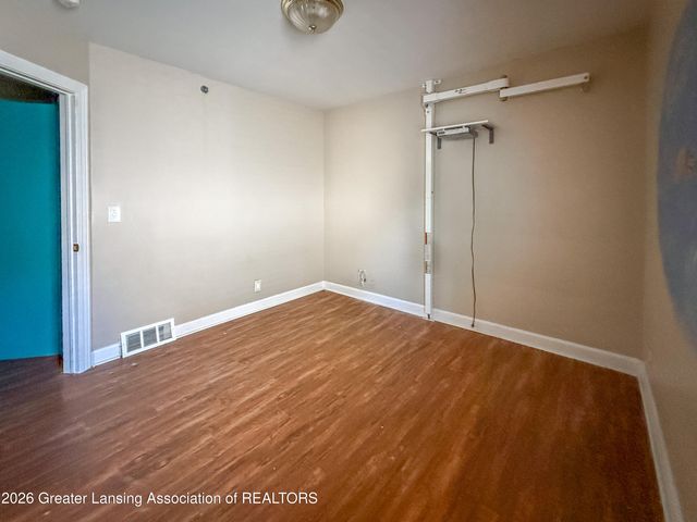 2608 Clifton Avenue, Lansing, MI 48910