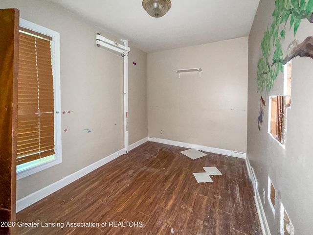 2608 Clifton Avenue, Lansing, MI 48910