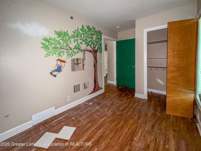 2608 Clifton Avenue, Lansing, MI 48910