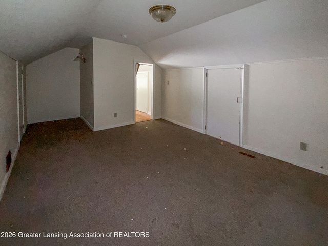 2608 Clifton Avenue, Lansing, MI 48910