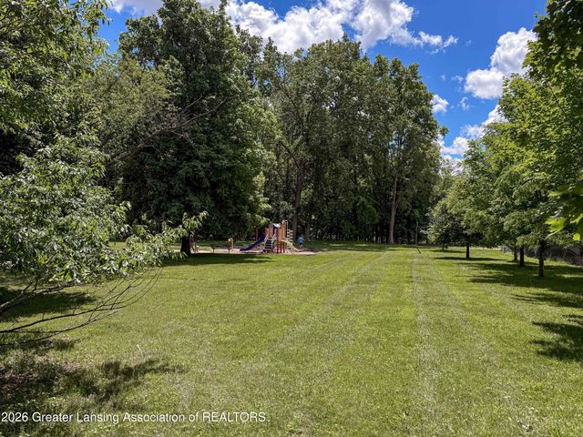 2608 Clifton Avenue, Lansing, MI 48910