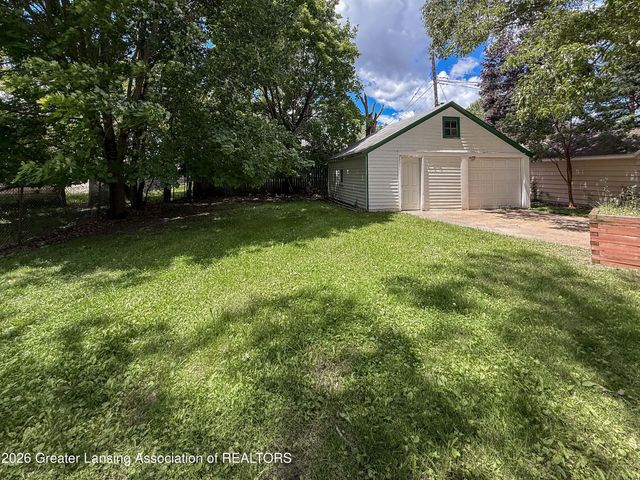 2608 Clifton Avenue, Lansing, MI 48910