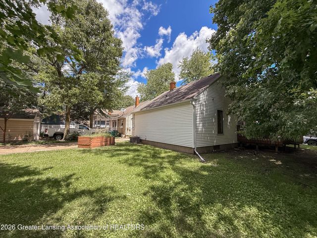 2608 Clifton Avenue, Lansing, MI 48910