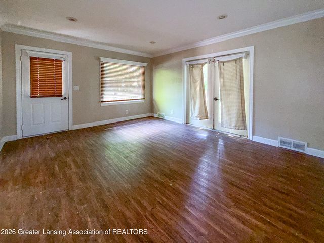 2608 Clifton Avenue, Lansing, MI 48910