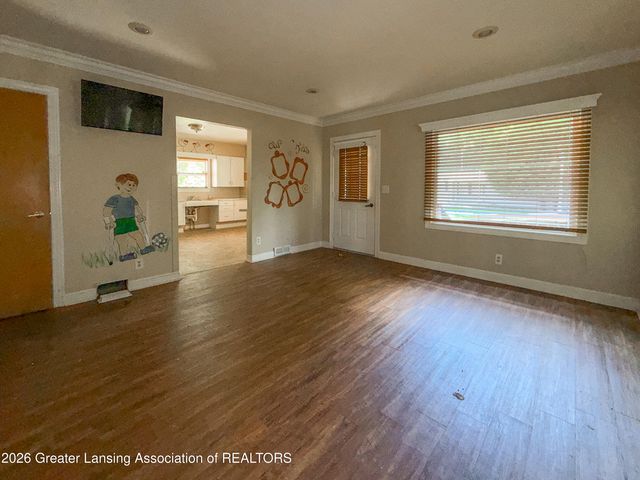 2608 Clifton Avenue, Lansing, MI 48910