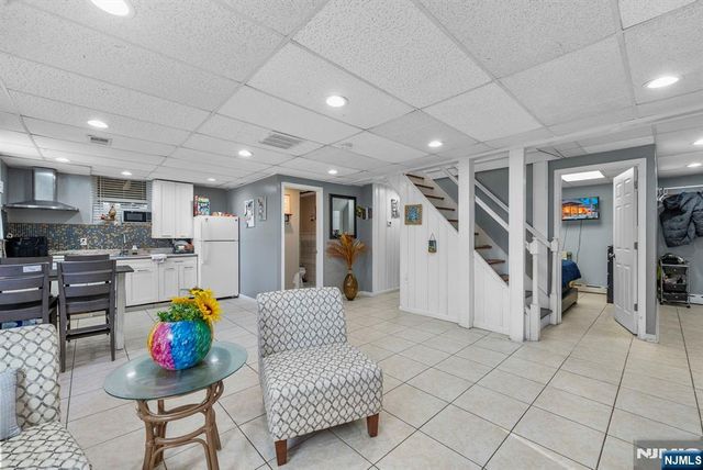 47 Browertown Road, Little Falls, NJ 07424