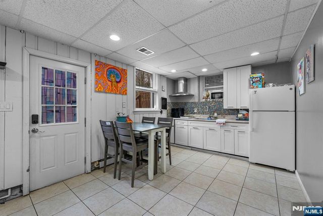 47 Browertown Road, Little Falls, NJ 07424