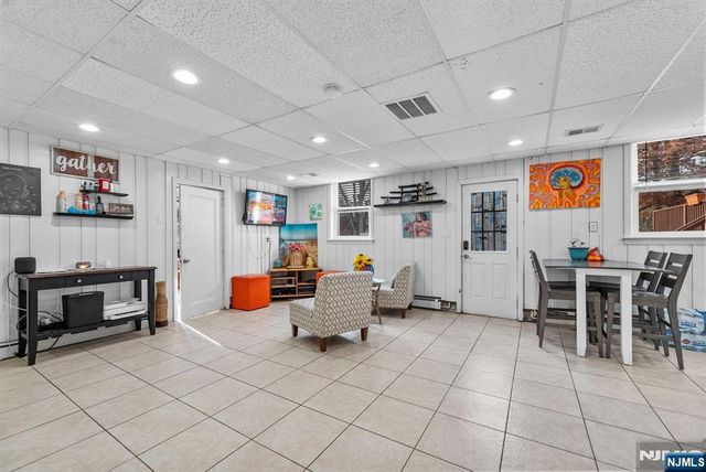 47 Browertown Road, Little Falls, NJ 07424