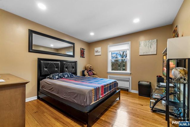 47 Browertown Road, Little Falls, NJ 07424