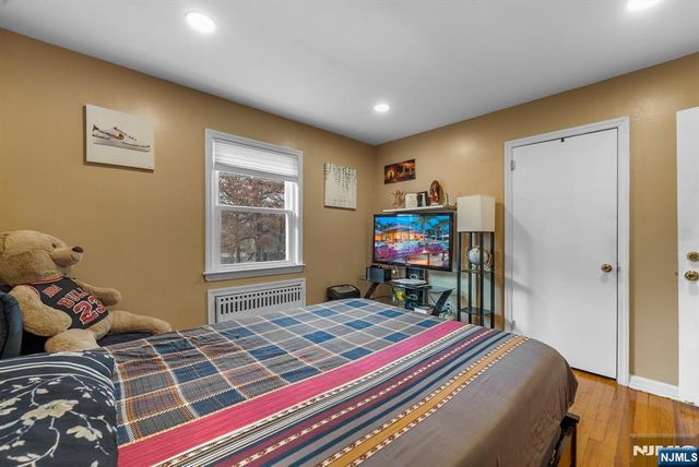 47 Browertown Road, Little Falls, NJ 07424