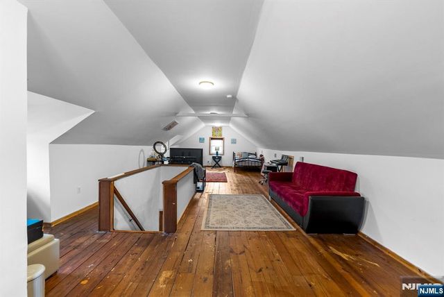 47 Browertown Road, Little Falls, NJ 07424