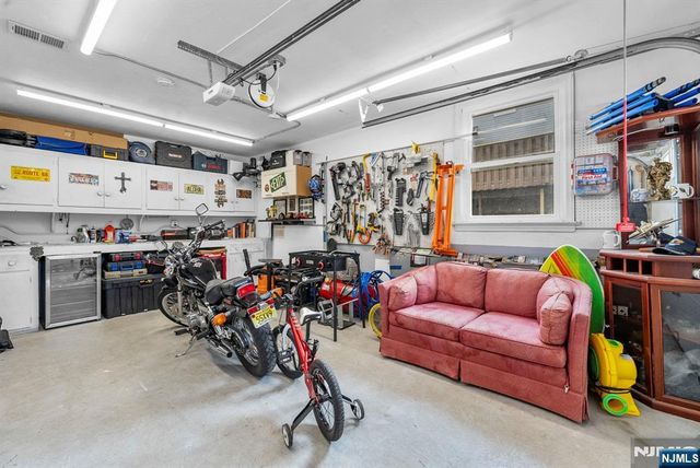 47 Browertown Road, Little Falls, NJ 07424