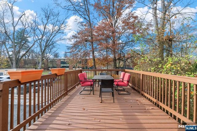 47 Browertown Road, Little Falls, NJ 07424