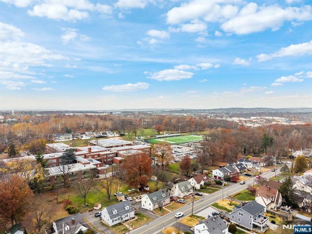 47 Browertown Road, Little Falls, NJ 07424