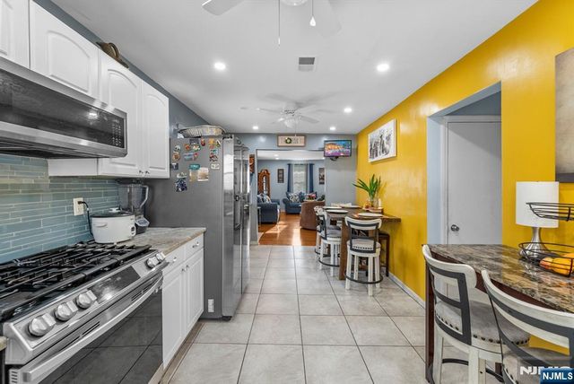 47 Browertown Road, Little Falls, NJ 07424