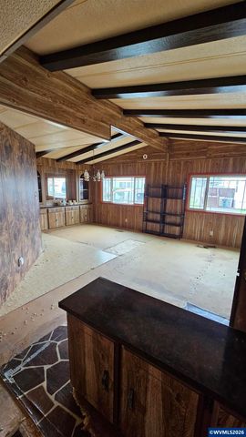 310 NE Kings Valley Hwy 108, Dallas, OR 97338