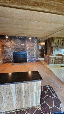 310 NE Kings Valley Hwy 108, Dallas, OR 97338