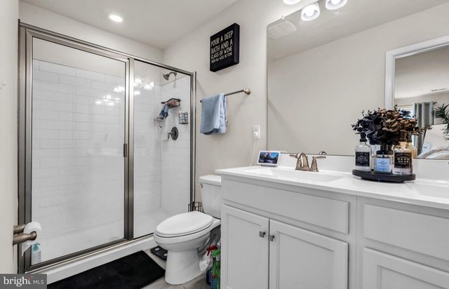 25 KATHERINE DR, Burlington, NJ 08016