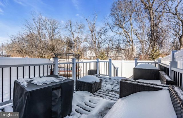 25 KATHERINE DR, Burlington, NJ 08016