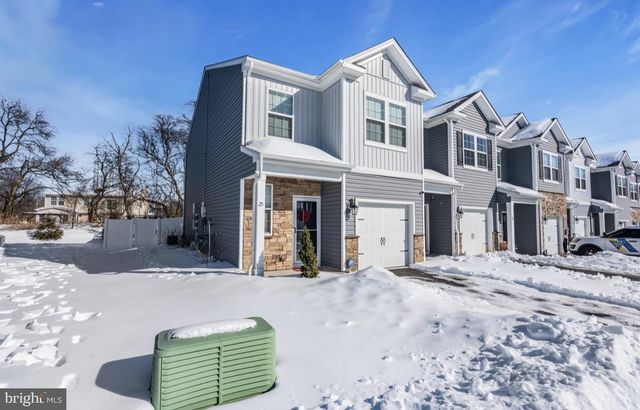 25 KATHERINE DR, Burlington, NJ 08016