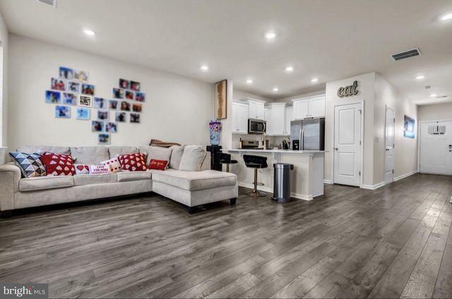 25 KATHERINE DR, Burlington, NJ 08016