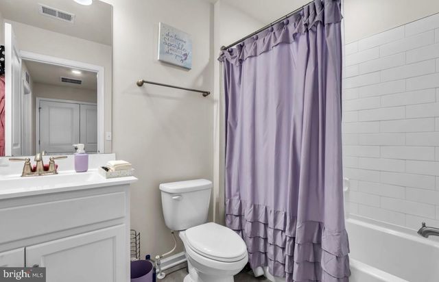 25 KATHERINE DR, Burlington, NJ 08016